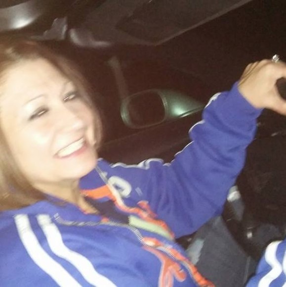 Meet your Posher, Cynthia - Picture 1 of 1